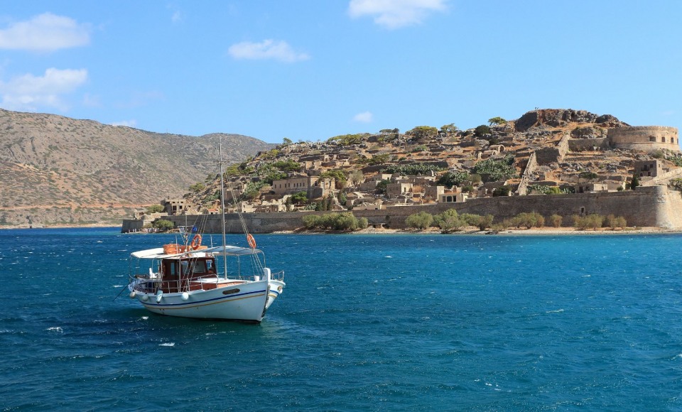 First time in Crete? Avoid these accommodation mistakes
