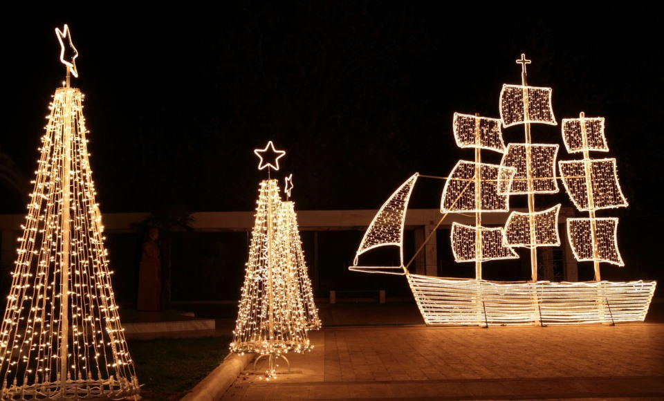 Γιορτάστε τα Χριστούγεννα στη Junior Σουίτα μας με Jacuzzi